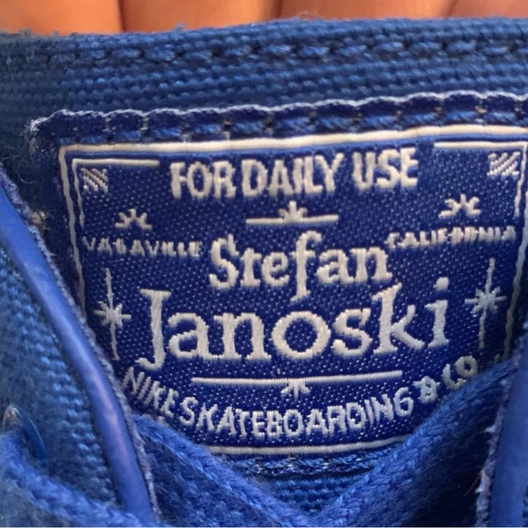 Like new Mens9 or Womens10 Nike Stefan Janoksi limited edition. Rare find! - Picture 3 of 7